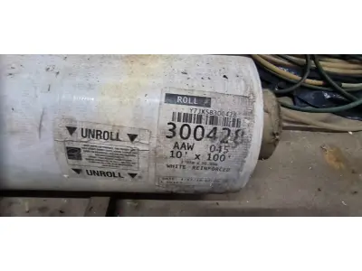 LOTE 121 - 02 ROLOS DE MANTAS REINFORCE MADE USA 3,00M X 10,00MPOLIOLEFINAS TERMOPLASTICA FLEXIVEL (NO ESTADO)