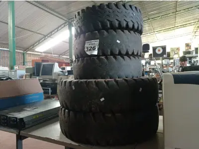 LOTE 326 - 05 PNEUS PARA EMPILHADEIRA SENDO 03 NA MEDIDA 6/50/10 E 02 NA MEDIDA 7/50/15. (NO ESTADO) ATENÇÃO! FAZER A VISITAÇÃO ANTES DE ARREMATAR, NÃO SABEMOS SE FUNCIONA. LEILÃO NÃO TEM GARANTIA E NEM DEVOLUÇÃO, SUJEITO A POSSÍVEIS AVARIAS VISÍVEIS/OCULTAS E/OU AUSÊNCIA DE COMPONENTES.