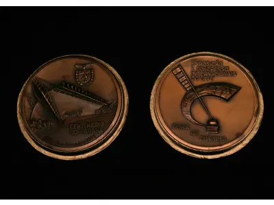 LOTE 024 - LOTE 24 – MEDALHAS CENTENÁRIO DO PARANÁ 	MEDALHA	OBSERVAÇÕES 1.		Exposição Internacional do Café, Curitiba, Centenário do Paraná. 1953. Gravador: Montini	Acobreada – Com estojo de época 2.		Exposição Internacional do Café, Curitiba, Centenário do Paraná. 1953. Gravador: Montini	Acobreada – Com estojo de época