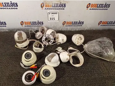 LOTE 315 - 01 LOTE COM VÁRIAS CÂMERAS DE SEGURANÇA. (NO ESTADO) ATENÇÃO! FAZER A VISITAÇÃO ANTES DE ARREMATAR, NÃO SABEMOS SE FUNCIONA. LEILÃO NÃO TEM GARANTIA E NEM DEVOLUÇÃO, SUJEITO A POSSÍVEIS AVARIAS VISÍVEIS/OCULTAS E/OU AUSÊNCIA DE COMPONENTES.