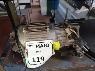 LOTE 119 - 01 BOMBA D’ÁGUA. (NO ESTADO) ATENÇÃO! FAZER A VISITAÇÃO ANTES DE ARREMATAR, NÃO SABEMOS SE FUNCIONA. LEILÃO NÃO TEM GARANTIA E NEM DEVOLUÇÃO, SUJEITO A POSSÍVEIS AVARIAS VISÍVEIS/OCULTAS E/OU AUSÊNCIA DE COMPONENTES.