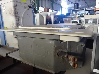 LOTE 269 - 01 EVAPORADORA DE TETO CASSETE MARCA YORK. (NO ESTADO) ATENÇÃO! FAZER A VISITAÇÃO ANTES DE ARREMATAR, NÃO SABEMOS SE FUNCIONA. LEILÃO NÃO TEM GARANTIA E NEM DEVOLUÇÃO, SUJEITO A POSSÍVEIS AVARIAS VISÍVEIS/OCULTAS E/OU AUSÊNCIA DE COMPONENTES.