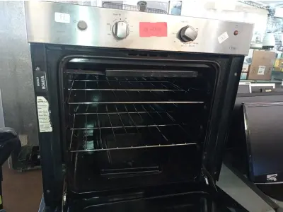 LOTE 332 - 01 FORNO ELÉTRICO 220V MODELO: BOA61A MARCA BRASTEMP. (NO ESTADO) ATENÇÃO! FAZER A VISITAÇÃO ANTES DE ARREMATAR, NÃO SABEMOS SE FUNCIONA. LEILÃO NÃO TEM GARANTIA E NEM DEVOLUÇÃO, SUJEITO A POSSÍVEIS AVARIAS VISÍVEIS/OCULTAS E/OU AUSÊNCIA DE COMPONENTES.