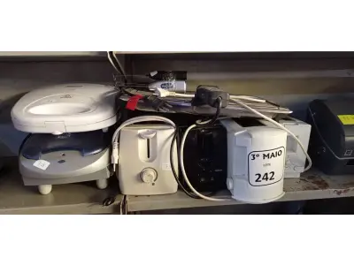 LOTE 242 - 04 TORRADEIRAS ELÉTRICAS, 01 CHURRASQUEIRA E 02 SANDUICHEIRAS COM AVARIAS. (NO ESTADO) ATENÇÃO! FAZER A VISITAÇÃO ANTES DE ARREMATAR, NÃO SABEMOS SE FUNCIONA. LEILÃO NÃO TEM GARANTIA E NEM DEVOLUÇÃO, SUJEITO A POSSÍVEIS AVARIAS VISÍVEIS/OCULTAS E/OU AUSÊNCIA DE COMPONENTES.