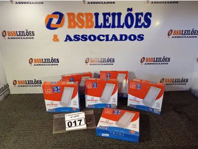 LOTE 017 - 06 LUMINÁRIAS DE LED DE EMBUTIR QUADRADA 240V 12W 6500K DECORLUX. (NO ESTADO) ATENÇÃO! FAZER A VISITAÇÃO ANTES DE ARREMATAR, NÃO SABEMOS SE FUNCIONA. LEILÃO NÃO TEM GARANTIA E NEM DEVOLUÇÃO, SUJEITO A POSSÍVEIS AVARIAS VISÍVEIS/OCULTAS E/OU AUSÊNCIA DE COMPONENTES.