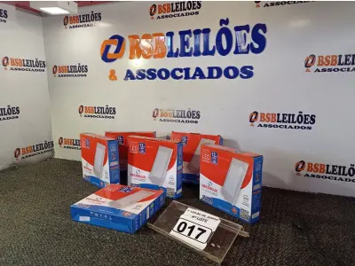 LOTE 017 - 06 LUMINÁRIAS DE LED DE EMBUTIR QUADRADA 240V 12W 6500K DECORLUX. (NO ESTADO) ATENÇÃO! FAZER A VISITAÇÃO ANTES DE ARREMATAR, NÃO SABEMOS SE FUNCIONA. LEILÃO NÃO TEM GARANTIA E NEM DEVOLUÇÃO, SUJEITO A POSSÍVEIS AVARIAS VISÍVEIS/OCULTAS E/OU AUSÊNCIA DE COMPONENTES.