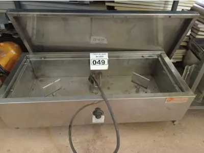LOTE 049 - 01 BANHO MARIA INCOMPLETO EM INOX. (NO ESTADO) ATENÇÃO! FAZER A VISITAÇÃO ANTES DE ARREMATAR, NÃO SABEMOS SE FUNCIONA. LEILÃO NÃO TEM GARANTIA E NEM DEVOLUÇÃO, SUJEITO A POSSÍVEIS AVARIAS VISÍVEIS/OCULTAS E/OU AUSÊNCIA DE COMPONENTES.