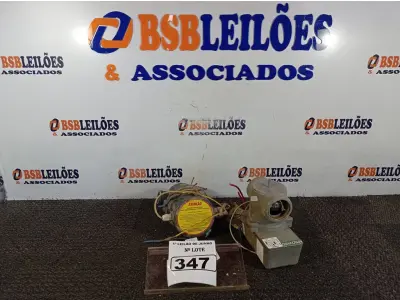 LOTE 347 - 02 AQUECEDORES PARA BANHEIRA. (NO ESTADO) ATENÇÃO! FAZER A VISITAÇÃO ANTES DE ARREMATAR, NÃO SABEMOS SE FUNCIONA. LEILÃO NÃO TEM GARANTIA E NEM DEVOLUÇÃO, SUJEITO A POSSÍVEIS AVARIAS VISÍVEIS/OCULTAS E/OU AUSÊNCIA DE COMPONENTES.
