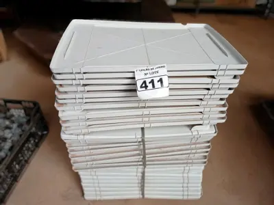 LOTE 411 - 01 LOTE COM BANDEJAS PARA ESTANTE DE PLÁSTICO. (NO ESTADO) ATENÇÃO! FAZER A VISITAÇÃO ANTES DE ARREMATAR, NÃO SABEMOS SE FUNCIONA. LEILÃO NÃO TEM GARANTIA E NEM DEVOLUÇÃO, SUJEITO A POSSÍVEIS AVARIAS VISÍVEIS/OCULTAS E/OU AUSÊNCIA DE COMPONENTES.