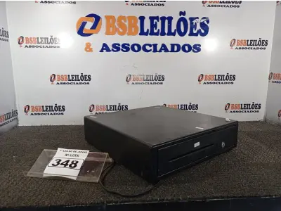 LOTE 348 - 01 CAIXA REGISTRADORA PARA DINHEIRO MANUAL. (NO ESTADO) ATENÇÃO! FAZER A VISITAÇÃO ANTES DE ARREMATAR, NÃO SABEMOS SE FUNCIONA. LEILÃO NÃO TEM GARANTIA E NEM DEVOLUÇÃO, SUJEITO A POSSÍVEIS AVARIAS VISÍVEIS/OCULTAS E/OU AUSÊNCIA DE COMPONENTES.