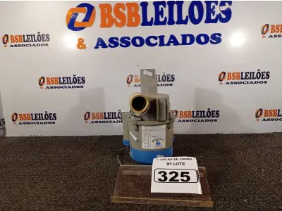 LOTE 325 - 01 MOTO BOMBA MOTOR DE INDUÇÃO MONOFÁSICO GAIOLA COM AVARIAS.  (NO ESTADO) ATENÇÃO! FAZER A VISITAÇÃO ANTES DE ARREMATAR, NÃO SABEMOS SE FUNCIONA. LEILÃO NÃO TEM GARANTIA E NEM DEVOLUÇÃO, SUJEITO A POSSÍVEIS AVARIAS VISÍVEIS/OCULTAS E/OU AUSÊNCIA DE COMPONENTES.
