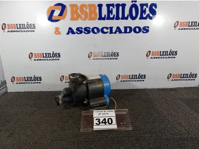 LOTE 340 - 01 MOTOR DE INDUÇÃO MONOFÁSICO DE GAIOLA 220V COM AVARIAS. (NO ESTADO) ATENÇÃO! FAZER A VISITAÇÃO ANTES DE ARREMATAR, NÃO SABEMOS SE FUNCIONA. LEILÃO NÃO TEM GARANTIA E NEM DEVOLUÇÃO, SUJEITO A POSSÍVEIS AVARIAS VISÍVEIS/OCULTAS E/OU AUSÊNCIA DE COMPONENTES.