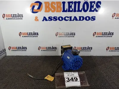 LOTE 349 - 01 BOMBA D’ÁGUA 220V COM AVARIAS. (NO ESTADO) ATENÇÃO! FAZER A VISITAÇÃO ANTES DE ARREMATAR, NÃO SABEMOS SE FUNCIONA. LEILÃO NÃO TEM GARANTIA E NEM DEVOLUÇÃO, SUJEITO A POSSÍVEIS AVARIAS VISÍVEIS/OCULTAS E/OU AUSÊNCIA DE COMPONENTES.
