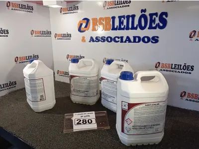 LOTE 280 - 04 GALÕES DE DESINFETANTE PARA INDÚSTRIA ALIMENTÍCIA E AFINS, EXCLUSIVAMENTE PARA USO PROFISSIONAL. CADA GALÃO CONTÉM 5 LITROS. (NO ESTADO) ATENÇÃO! FAZER A VISITAÇÃO ANTES DE ARREMATAR, NÃO SABEMOS SE FUNCIONA. LEILÃO NÃO TEM GARANTIA E NEM DEVOLUÇÃO, SUJEITO A POSSÍVEIS AVARIAS VISÍVEIS/OCULTAS E/OU AUSÊNCIA DE COMPONENTES.