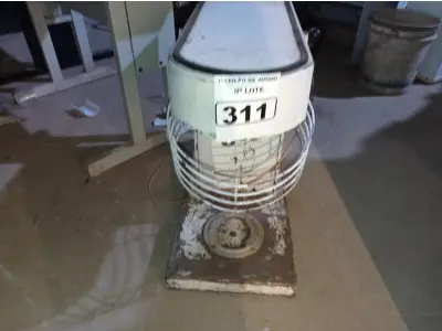 LOTE 311 - 01 BATEDEIRA INDUSTRIAL INCOMPLETA MARCA LIEME. (NO ESTADO) ATENÇÃO! FAZER A VISITAÇÃO ANTES DE ARREMATAR, NÃO SABEMOS SE FUNCIONA. LEILÃO NÃO TEM GARANTIA E NEM DEVOLUÇÃO, SUJEITO A POSSÍVEIS AVARIAS VISÍVEIS/OCULTAS E/OU AUSÊNCIA DE COMPONENTES.