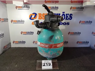 LOTE 219 - 01 FILTRO PARA PISCINA. (NO ESTADO) ATENÇÃO! FAZER A VISITAÇÃO ANTES DE ARREMATAR, NÃO SABEMOS SE FUNCIONA. LEILÃO NÃO TEM GARANTIA E NEM DEVOLUÇÃO, SUJEITO A POSSÍVEIS AVARIAS VISÍVEIS/OCULTAS E/OU AUSÊNCIA DE COMPONENTES.