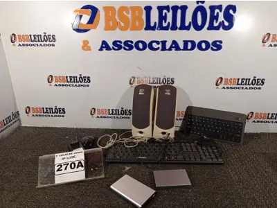 LOTE 270 - 01 KIT DE MINI TECLADO BLUETOOTH, 01 TECLADO USB, 01 MOUSE, 02 CASES DE HD, 01 CAIXA DE SOM JBL PLATINIUM SEM OS PÉS E BASE. (NO ESTADO) ATENÇÃO! FAZER A VISITAÇÃO ANTES DE ARREMATAR, NÃO SABEMOS SE FUNCIONA. LEILÃO NÃO TEM GARANTIA E NEM DEVOLUÇÃO, SUJEITO A POSSÍVEIS AVARIAS VISÍVEIS/OCULTAS E/OU AUSÊNCIA DE COMPONENTES.