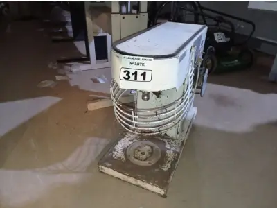LOTE 311 - 01 BATEDEIRA INDUSTRIAL INCOMPLETA MARCA LIEME. (NO ESTADO) ATENÇÃO! FAZER A VISITAÇÃO ANTES DE ARREMATAR, NÃO SABEMOS SE FUNCIONA. LEILÃO NÃO TEM GARANTIA E NEM DEVOLUÇÃO, SUJEITO A POSSÍVEIS AVARIAS VISÍVEIS/OCULTAS E/OU AUSÊNCIA DE COMPONENTES.