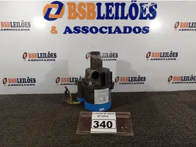 LOTE 340 - 01 MOTOR DE INDUÇÃO MONOFÁSICO DE GAIOLA 220V COM AVARIAS. (NO ESTADO) ATENÇÃO! FAZER A VISITAÇÃO ANTES DE ARREMATAR, NÃO SABEMOS SE FUNCIONA. LEILÃO NÃO TEM GARANTIA E NEM DEVOLUÇÃO, SUJEITO A POSSÍVEIS AVARIAS VISÍVEIS/OCULTAS E/OU AUSÊNCIA DE COMPONENTES.