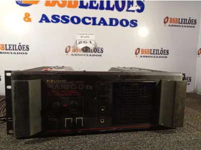 LOTE 261 - 01 AMPLIFICADOR PROFISSIONAL PA1800 DX BIVOLT.  (NO ESTADO) ATENÇÃO! FAZER A VISITAÇÃO ANTES DE ARREMATAR, NÃO SABEMOS SE FUNCIONA. LEILÃO NÃO TEM GARANTIA E NEM DEVOLUÇÃO, SUJEITO A POSSÍVEIS AVARIAS VISÍVEIS/OCULTAS E/OU AUSÊNCIA DE COMPONENTES.
