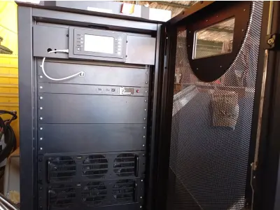 LOTE 452 - 01 NOBREAK CPD SENUS, MODELO: RP60K COM CAPACIDADE DE 60KVA 380V. (NO ESTADO) ATENÇÃO! FAZER A VISITAÇÃO ANTES DE ARREMATAR, NÃO SABEMOS SE FUNCIONA. LEILÃO NÃO TEM GARANTIA E NEM DEVOLUÇÃO, SUJEITO A POSSÍVEIS AVARIAS VISÍVEIS/OCULTAS E/OU AUSÊNCIA DE COMPONENTES.