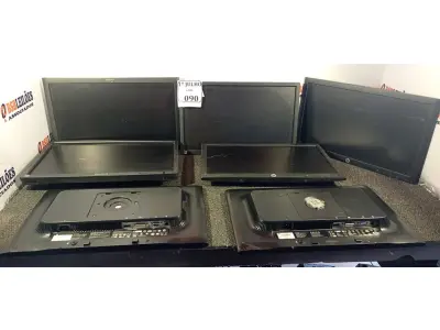 LOTE 090 - 04 MONITORES LCD MARCAS HP E POSITIVO PARA RETIRADA DE PEÇAS. (NO ESTADO) ATENÇÃO! FAZER A VISITAÇÃO ANTES DE ARREMATAR, NÃO SABEMOS SE FUNCIONA. LEILÃO NÃO TEM GARANTIA E NEM DEVOLUÇÃO, SUJEITO A POSSÍVEIS AVARIAS VISÍVEIS/OCULTAS E/OU AUSÊNCIA DE COMPONENTES.