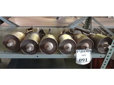 LOTE 091 - 06 TUBOS DE ELÉTRONS TRIODO. (NO ESTADO) ATENÇÃO! FAZER A VISITAÇÃO ANTES DE ARREMATAR, NÃO SABEMOS SE FUNCIONA. LEILÃO NÃO TEM GARANTIA E NEM DEVOLUÇÃO, SUJEITO A POSSÍVEIS AVARIAS VISÍVEIS/OCULTAS E/OU AUSÊNCIA DE COMPONENTES.