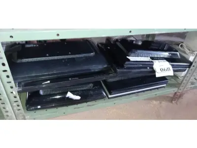 LOTE 068 - 08 MONITORES LCD COM AVARIAS. (NO ESTADO) ATENÇÃO! FAZER A VISITAÇÃO ANTES DE ARREMATAR, NÃO SABEMOS SE FUNCIONA. LEILÃO NÃO TEM GARANTIA E NEM DEVOLUÇÃO, SUJEITO A POSSÍVEIS AVARIAS VISÍVEIS/OCULTAS E/OU AUSÊNCIA DE COMPONENTES.
