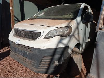 LOTE 002 - 01 PEUGEOT EXPERT 1.6 DIESEL 2021/2022 , VAN CARGO SINISTRADO CONSTA DÉBITO R$ 4.986,04 (MEDIA MONTA FAZER CSV POR CONTA DO ARREMATANTE VENDIDO NO ESTADO EM QUE SE ENCONTRA. EVENTUAL AUSÊNCIA OU DIVERGÊNCIA DE PECAS) (INTERNAS OU EXTERNAS) DO VEÍCULO, TAIS COMO ESCAPAMENTOS, CATALISADORES, SUSPENSÃO, CAMBIO, MOTOR, PARTE ELÉTRICA E DEMAIS COMPONENTES, A REGULARIZAÇÃO SERÁ POR CONTA DO ARREMATANTE SERVIÇO DE BAIXA MEDIA MONTA DEVE SER FEITO POR DESPACHANTE AUTORIZADO XAVANTECAR EM GOIÂNIA O MESMO DEVERÁ SER TRANSFERIDO INICIALMENTE PARA O COMITENTE COM AS DESPESAS DE SERVIÇOS E TAXAS DO DETRAN E DEMAIS POR CONTA DO ARREMATANTE. (NO ESTADO) ATENÇÃO! FAZER A VISITAÇÃO ANTES DE ARREMATAR, NÃO SABEMOS SE FUNCIONA. LEILÃO NÃO TEM GARANTIA E NEM DEVOLUÇÃO, SUJEITO A POSSÍVEIS AVARIAS VISÍVEIS/OCULTAS E/OU AUSÊNCIA DE COMPONENTES. (OBSERVAÇÃO, TODOS OS DÉBITOS SERÃO DE RESPONSABILIDADE DO ARREMATANTE.)
