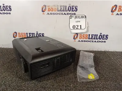 LOTE 021 - 01 PROJETOR MULTIMIDIA MARCA DELL COM CONTROLE 387 HORAS DE USO SEM CABO DE FORÇA 220V. (NO ESTADO) ATENÇÃO! FAZER A VISITAÇÃO ANTES DE ARREMATAR, NÃO SABEMOS SE FUNCIONA. LEILÃO NÃO TEM GARANTIA E NEM DEVOLUÇÃO, SUJEITO A POSSÍVEIS AVARIAS VISÍVEIS/OCULTAS E/OU AUSÊNCIA DE COMPONENTES.
