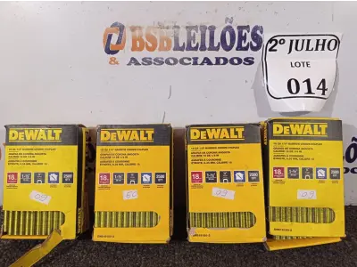 LOTE 014 - 04 CAIXAS DE GRAMPOS 18GA ¼’’ DEWALT. (NO ESTADO) ATENÇÃO! FAZER A VISITAÇÃO ANTES DE ARREMATAR, NÃO SABEMOS SE FUNCIONA. LEILÃO NÃO TEM GARANTIA E NEM DEVOLUÇÃO, SUJEITO A POSSÍVEIS AVARIAS VISÍVEIS/OCULTAS E/OU AUSÊNCIA DE COMPONENTES.