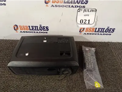 LOTE 021 - 01 PROJETOR MULTIMIDIA MARCA DELL COM CONTROLE 387 HORAS DE USO SEM CABO DE FORÇA 220V. (NO ESTADO) ATENÇÃO! FAZER A VISITAÇÃO ANTES DE ARREMATAR, NÃO SABEMOS SE FUNCIONA. LEILÃO NÃO TEM GARANTIA E NEM DEVOLUÇÃO, SUJEITO A POSSÍVEIS AVARIAS VISÍVEIS/OCULTAS E/OU AUSÊNCIA DE COMPONENTES.
