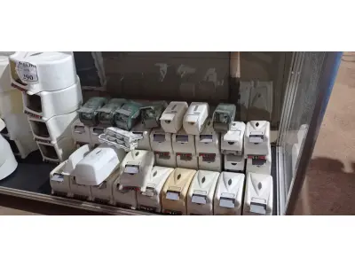 LOTE 290 - 01 LOTE COM GRANDE QUANTIDADE DE DISPENSES. (NO ESTADO) ATENÇÃO! FAZER A VISITAÇÃO ANTES DE ARREMATAR, NÃO SABEMOS SE FUNCIONA. LEILÃO NÃO TEM GARANTIA E NEM DEVOLUÇÃO, SUJEITO A POSSÍVEIS AVARIAS VISÍVEIS/OCULTAS E/OU AUSÊNCIA DE COMPONENTES.