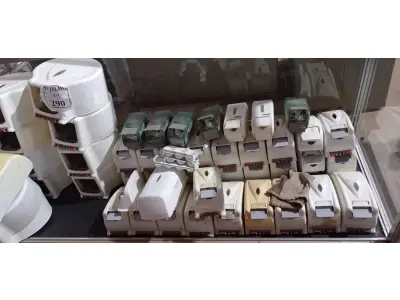 LOTE 290 - 01 LOTE COM GRANDE QUANTIDADE DE DISPENSES. (NO ESTADO) ATENÇÃO! FAZER A VISITAÇÃO ANTES DE ARREMATAR, NÃO SABEMOS SE FUNCIONA. LEILÃO NÃO TEM GARANTIA E NEM DEVOLUÇÃO, SUJEITO A POSSÍVEIS AVARIAS VISÍVEIS/OCULTAS E/OU AUSÊNCIA DE COMPONENTES.