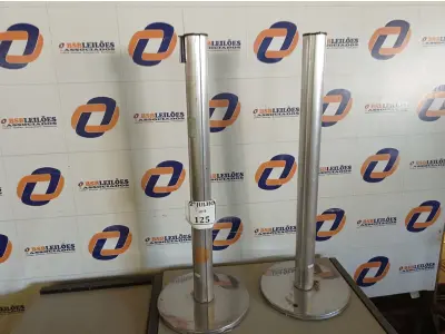 LOTE 125 - 02 SEPARADORES DE FILA. (NO ESTADO) ATENÇÃO! FAZER A VISITAÇÃO ANTES DE ARREMATAR, NÃO SABEMOS SE FUNCIONA. LEILÃO NÃO TEM GARANTIA E NEM DEVOLUÇÃO, SUJEITO A POSSÍVEIS AVARIAS VISÍVEIS/OCULTAS E/OU AUSÊNCIA DE COMPONENTES.