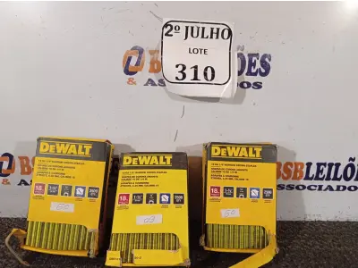 LOTE 310 - 06 CAIXA DE GRAMPOS 18 GA ¼” NARROW CROWN STAPLES (NO ESTADO) ATENÇÃO! FAZER A VISITAÇÃO ANTES DE ARREMATAR, NÃO SABEMOS SE FUNCIONA. LEILÃO NÃO TEM GARANTIA E NEM DEVOLUÇÃO, SUJEITO A POSSÍVEIS AVARIAS VISÍVEIS/OCULTAS E/OU AUSÊNCIA DE COMPONENTES.