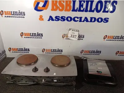LOTE 337 - 01 FOGÃO ELÉTRICO 02 BOCAS E 01 WAFLE (NO ESTADO) ATENÇÃO! FAZER A VISITAÇÃO ANTES DE ARREMATAR, NÃO SABEMOS SE FUNCIONA. LEILÃO NÃO TEM GARANTIA E NEM DEVOLUÇÃO, SUJEITO A POSSÍVEIS AVARIAS VISÍVEIS/OCULTAS E/OU AUSÊNCIA DE COMPONENTES.