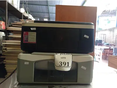 LOTE 391 - 02 IMPRESSORAS HP DESKJET E 01 MACA PARA MASSAGEM (NO ESTADO) ATENÇÃO! FAZER A VISITAÇÃO ANTES DE ARREMATAR, NÃO SABEMOS SE FUNCIONA. LEILÃO NÃO TEM GARANTIA E NEM DEVOLUÇÃO, SUJEITO A POSSÍVEIS AVARIAS VISÍVEIS/OCULTAS E/OU AUSÊNCIA DE COMPONENTES.