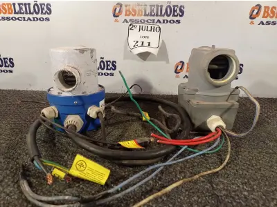 LOTE 211 - 02 AQUECEDORES UNIVERSAIS 220V (NO ESTADO) ATENÇÃO! FAZER A VISITAÇÃO ANTES DE ARREMATAR, NÃO SABEMOS SE FUNCIONA. LEILÃO NÃO TEM GARANTIA E NEM DEVOLUÇÃO, SUJEITO A POSSÍVEIS AVARIAS VISÍVEIS/OCULTAS E/OU AUSÊNCIA DE COMPONENTES.