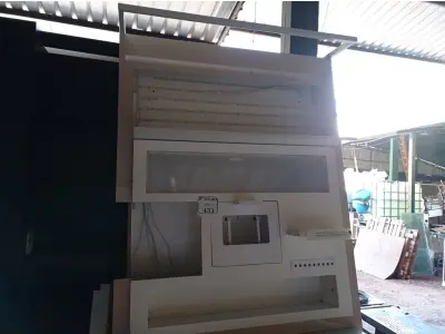 LOTE 433 - 01 EXPOSITOR PARA LOJA (NO ESTADO) ATENÇÃO! FAZER A VISITAÇÃO ANTES DE ARREMATAR, NÃO SABEMOS SE FUNCIONA. LEILÃO NÃO TEM GARANTIA E NEM DEVOLUÇÃO, SUJEITO A POSSÍVEIS AVARIAS VISÍVEIS/OCULTAS E/OU AUSÊNCIA DE COMPONENTES.