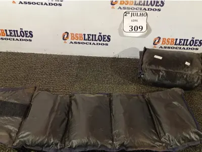 LOTE 309 - 02 TORNOZELEIRAS COM AREIA PARA ACADEMIA 4KG (NO ESTADO) ATENÇÃO! FAZER A VISITAÇÃO ANTES DE ARREMATAR, NÃO SABEMOS SE FUNCIONA. LEILÃO NÃO TEM GARANTIA E NEM DEVOLUÇÃO, SUJEITO A POSSÍVEIS AVARIAS VISÍVEIS/OCULTAS E/OU AUSÊNCIA DE COMPONENTES.