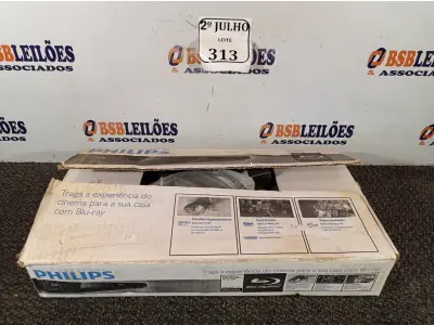 LOTE 313 - 01 APARELHO DE DVD BLURAY PHILIPS (NO ESTADO) ATENÇÃO! FAZER A VISITAÇÃO ANTES DE ARREMATAR, NÃO SABEMOS SE FUNCIONA. LEILÃO NÃO TEM GARANTIA E NEM DEVOLUÇÃO, SUJEITO A POSSÍVEIS AVARIAS VISÍVEIS/OCULTAS E/OU AUSÊNCIA DE COMPONENTES.