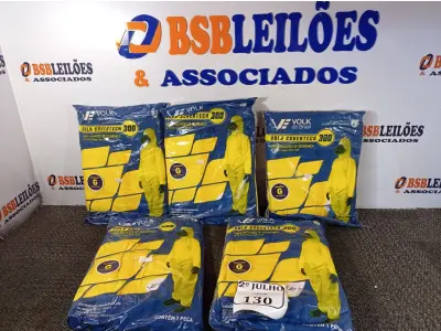 LOTE 130 - 05 MACACÕES DE SEGURANÇA VOLH GOVERTECH 300 TAMANHO G. (NO ESTADO) ATENÇÃO! FAZER A VISITAÇÃO ANTES DE ARREMATAR, NÃO SABEMOS SE FUNCIONA. LEILÃO NÃO TEM GARANTIA E NEM DEVOLUÇÃO, SUJEITO A POSSÍVEIS AVARIAS VISÍVEIS/OCULTAS E/OU AUSÊNCIA DE COMPONENTES.
