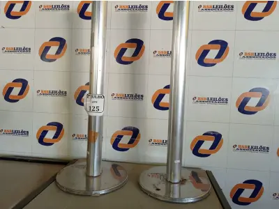 LOTE 125 - 02 SEPARADORES DE FILA. (NO ESTADO) ATENÇÃO! FAZER A VISITAÇÃO ANTES DE ARREMATAR, NÃO SABEMOS SE FUNCIONA. LEILÃO NÃO TEM GARANTIA E NEM DEVOLUÇÃO, SUJEITO A POSSÍVEIS AVARIAS VISÍVEIS/OCULTAS E/OU AUSÊNCIA DE COMPONENTES.