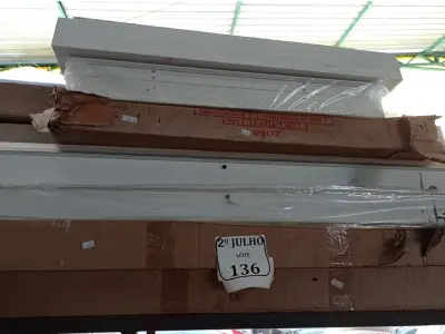 LOTE 136 - 14 LUMINÁRIAS S/LÂMPADAS. (NO ESTADO) ATENÇÃO! FAZER A VISITAÇÃO ANTES DE ARREMATAR, NÃO SABEMOS SE FUNCIONA. LEILÃO NÃO TEM GARANTIA E NEM DEVOLUÇÃO, SUJEITO A POSSÍVEIS AVARIAS VISÍVEIS/OCULTAS E/OU AUSÊNCIA DE COMPONENTES.