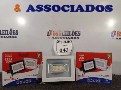 LOTE 043 - 02 REFLETORES DECORLED SUPERLED 220V 20W LUZ BRANCA DECORLUX NOVO. (NO ESTADO)