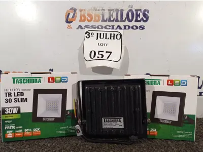 LOTE 057 - 03 REFLETORES TR LED 30W SLIM VERDE PRETO - TASHIBRA NOVO. (NO ESTADO)