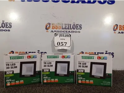 LOTE 057 - 03 REFLETORES TR LED 30W SLIM VERDE PRETO - TASHIBRA NOVO. (NO ESTADO)