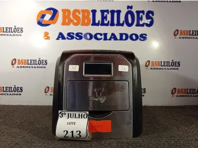 LOTE 213 - 01 MÁQUINA DE GELO BOM CHEFF. (NO ESTADO) ATENÇÃO! FAZER A VISITAÇÃO ANTES DE ARREMATAR, NÃO SABEMOS SE FUNCIONA. LEILÃO NÃO TEM GARANTIA E NEM DEVOLUÇÃO, SUJEITO A POSSÍVEIS AVARIAS VISÍVEIS/OCULTAS E/OU AUSÊNCIA DE COMPONENTES.