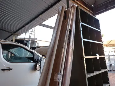 LOTE 175 - 04 TOLDOS DE APROXIMADAMENTE 2,30 2 EM 2. (NO ESTADO) ATENÇÃO! FAZER A VISITAÇÃO ANTES DE ARREMATAR, NÃO SABEMOS SE FUNCIONA. LEILÃO NÃO TEM GARANTIA E NEM DEVOLUÇÃO, SUJEITO A POSSÍVEIS AVARIAS VISÍVEIS/OCULTAS E/OU AUSÊNCIA DE COMPONENTES.